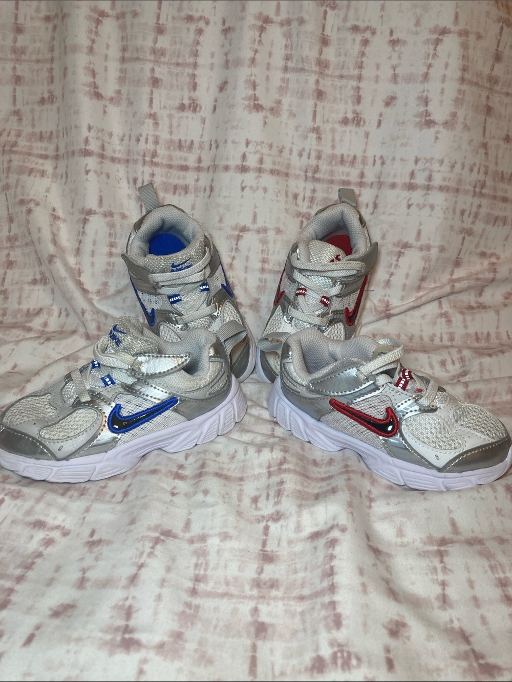 Nike V5 RNR Sneakers Kids size 8C
